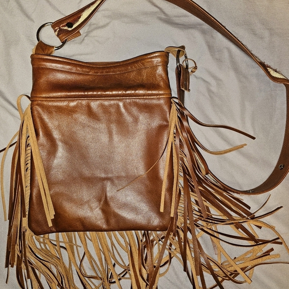 Western Glam X Boho Chic Crossbody Messenger Bag - High Qualuty Leather - Picture 5 of 9